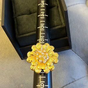 Adjustable Gold Large Flower Ring Sz. 7-9